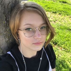 Meet your Posher, Savannah